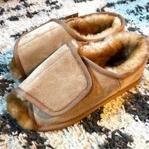 NWT Hammacher Schlemmer The Lady's Adjustable Sheepskin Slippers Shoes Large
